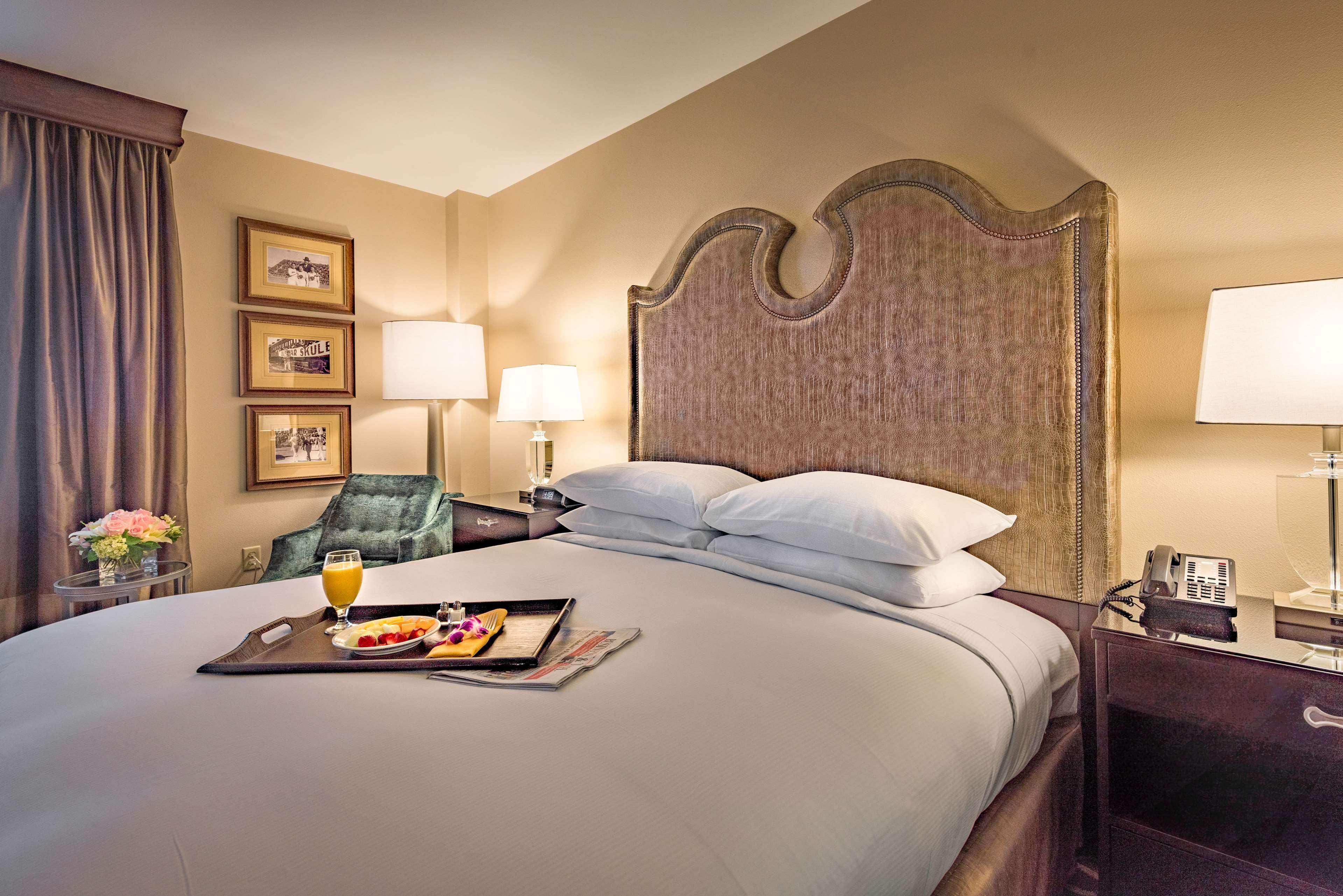 Hilton Baton Rouge Capitol Center Hotel Buitenkant foto